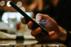 靠流量“赚钱”，小红书太急了？